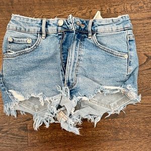 Zara jean shorts size 0 in perfect condition